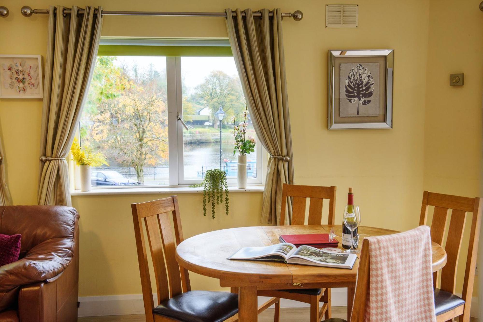 Waterfront Self Catering Houses Carrick on Shannon Eksteriør billede