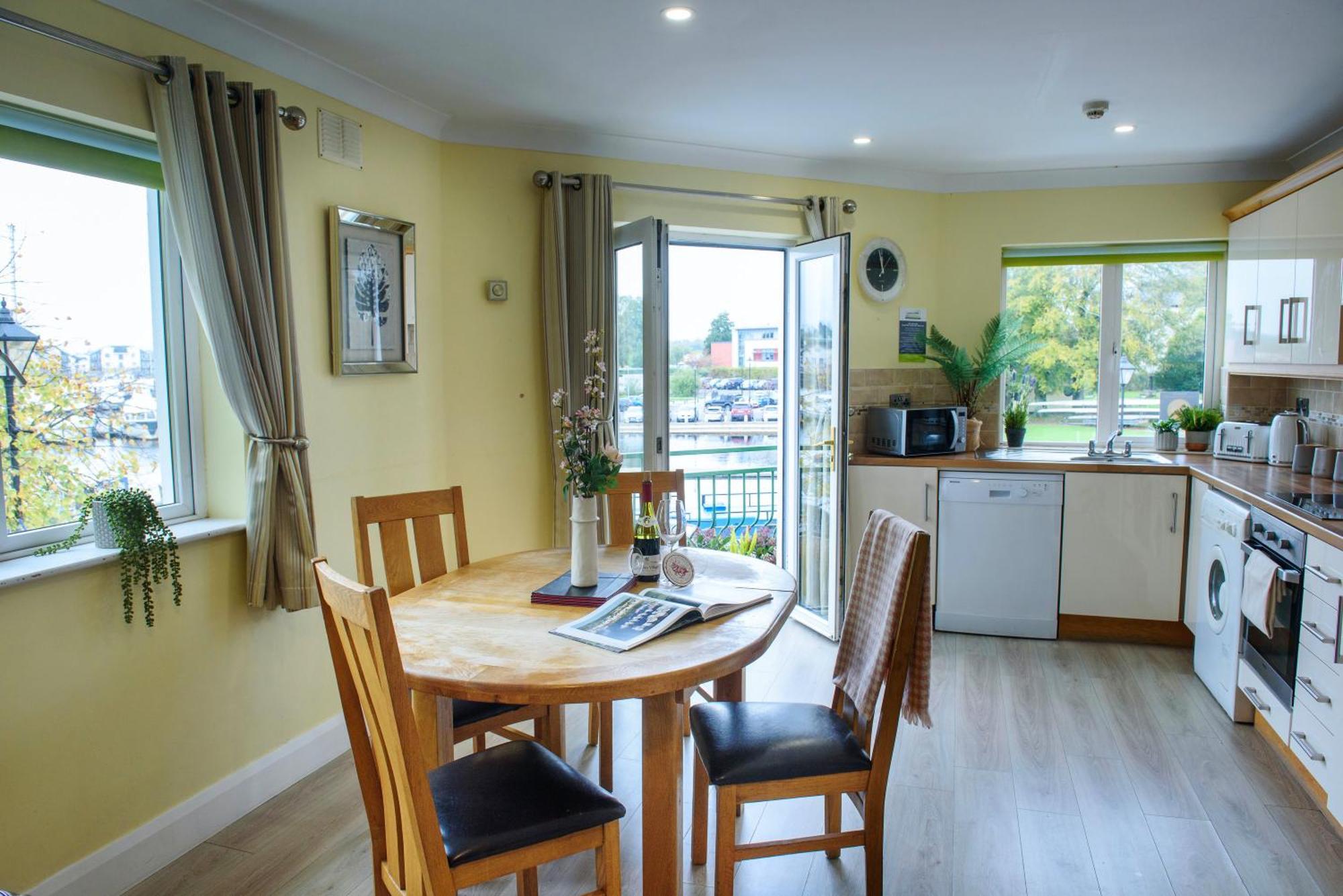 Waterfront Self Catering Houses Carrick on Shannon Eksteriør billede